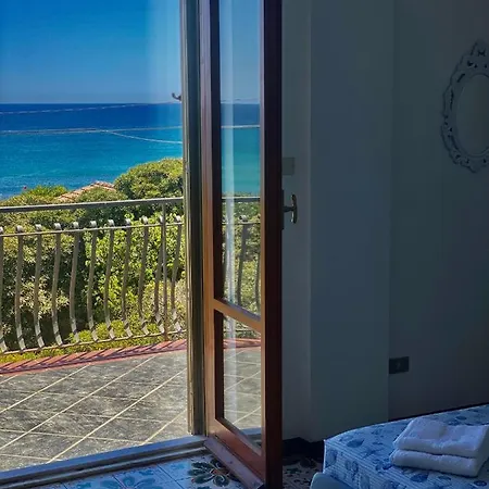 Diletta - Vintage Luxury In The Heart Of Sicily
